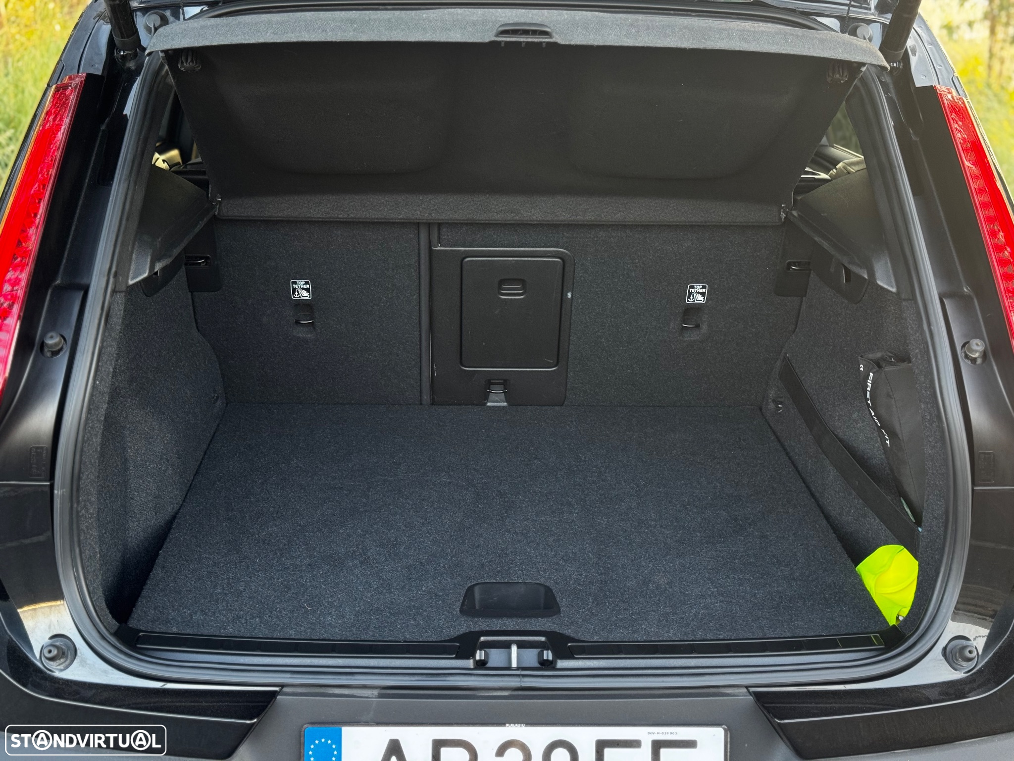 Volvo XC 40 1.5 T5 PHEV Momentum Plus - 23
