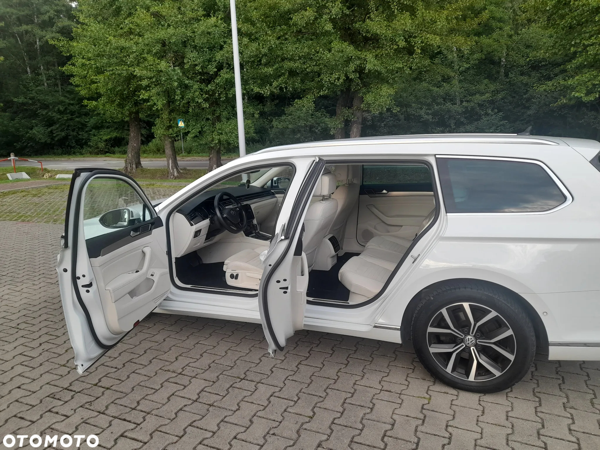 Volkswagen Passat 2.0 TDI BMT 4Mot Highline DSG - 8