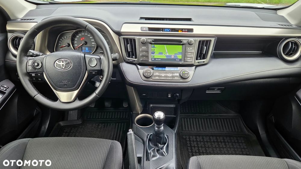 Toyota RAV4 2.0 4x4 - 29