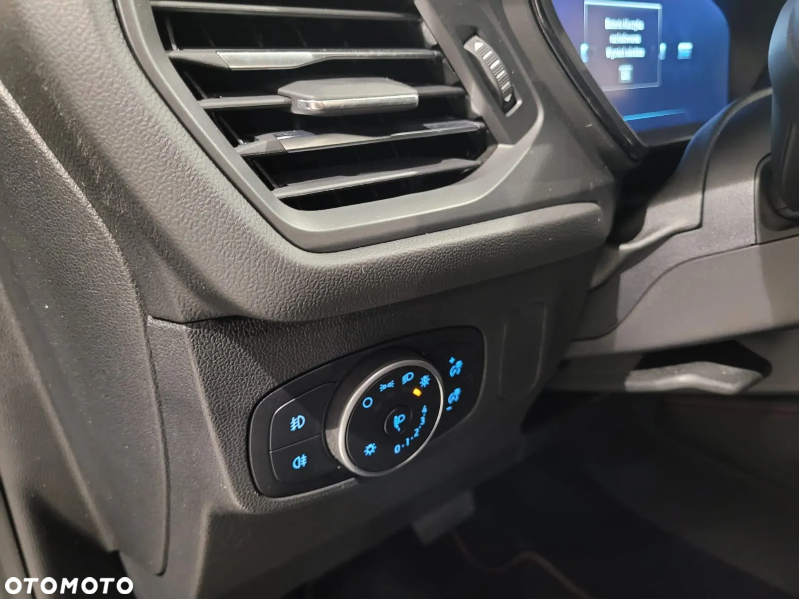 Ford Focus - 11