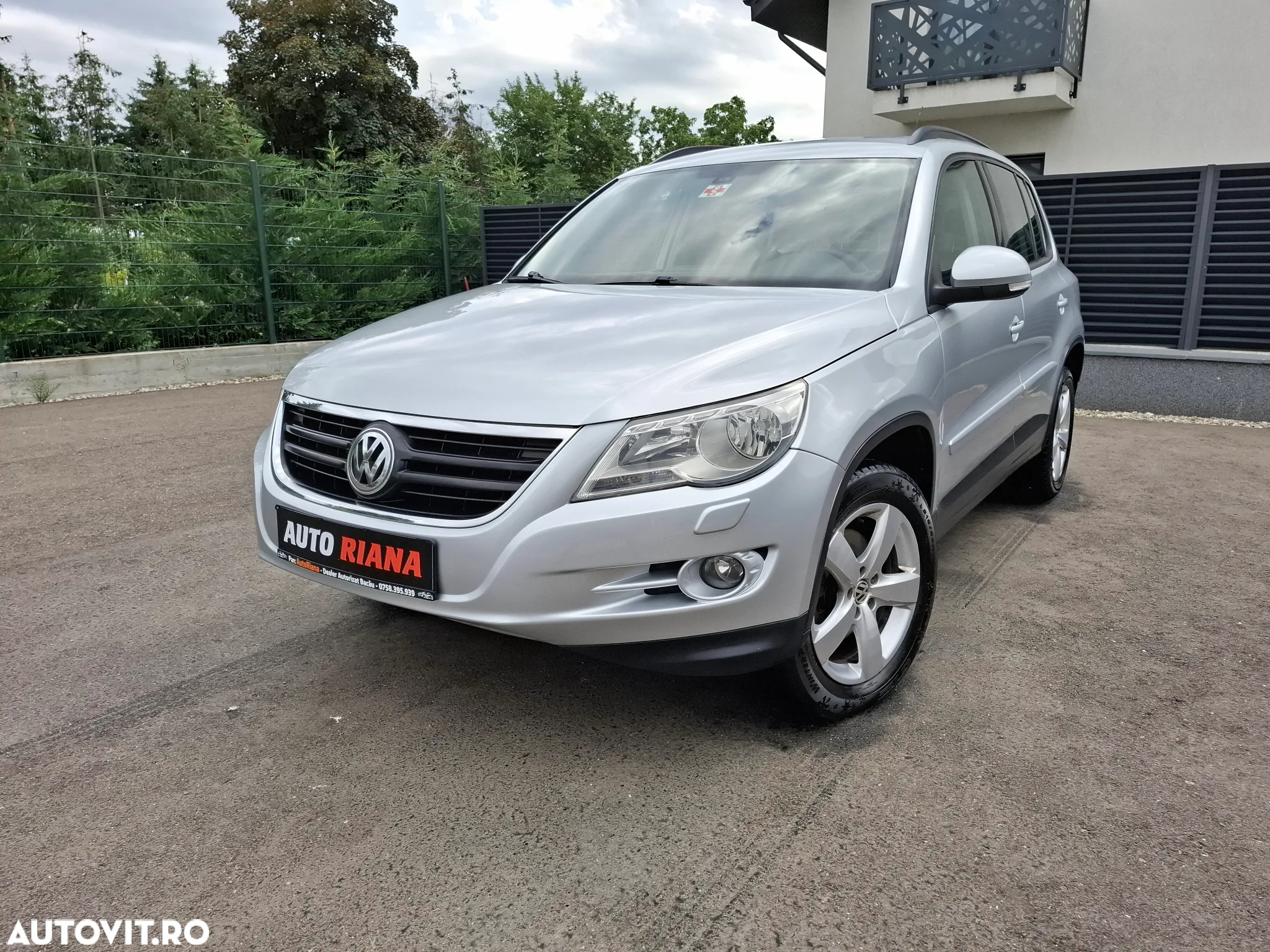 Volkswagen Tiguan 2.0 TDI 4Motion Sport & Style - 2