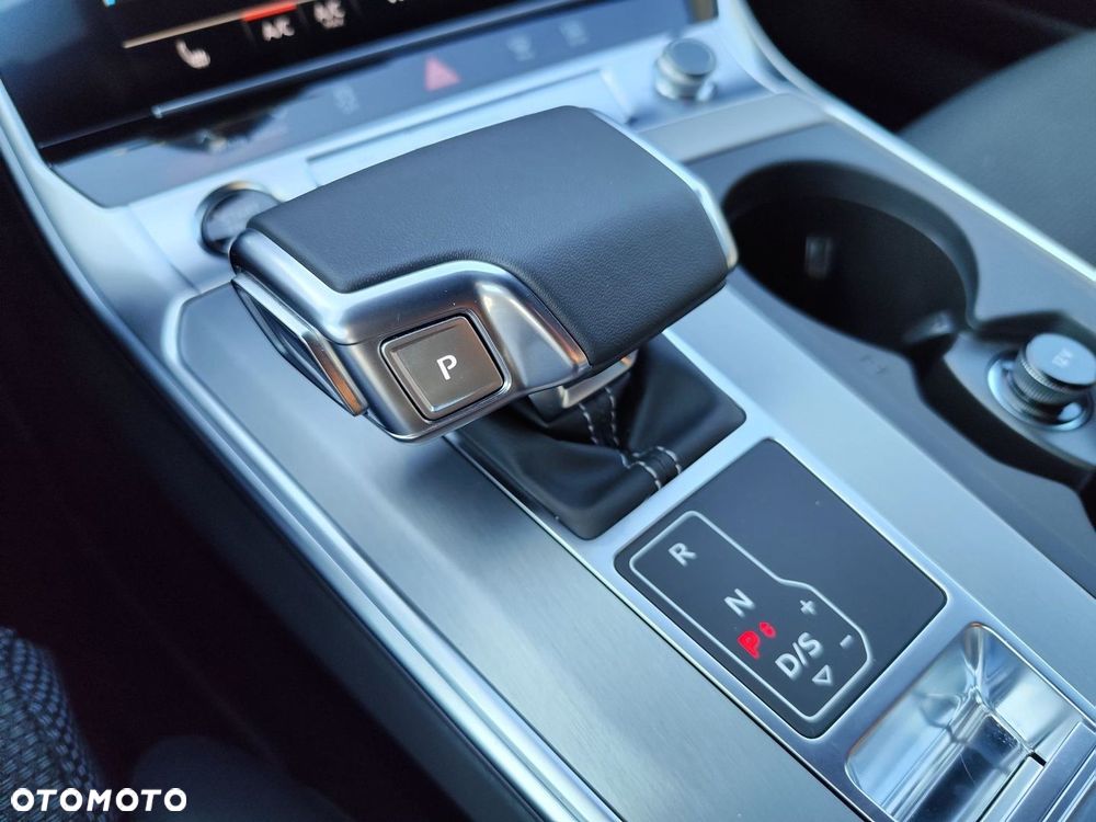 Audi A6 Avant - 16