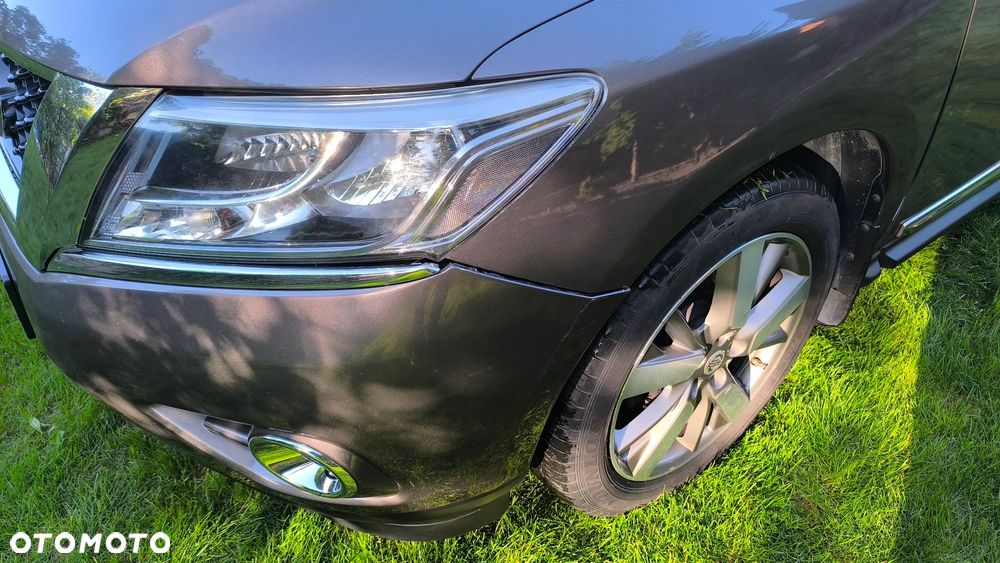 Nissan Pathfinder - 12