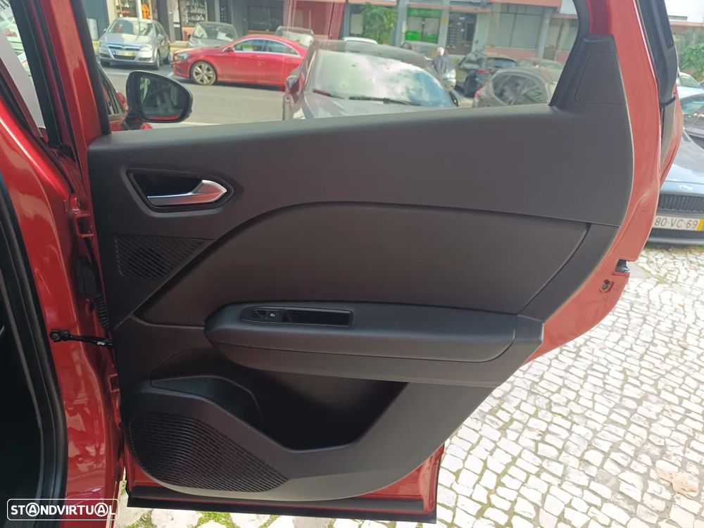 Renault Captur TCe 100 INTENS - 34