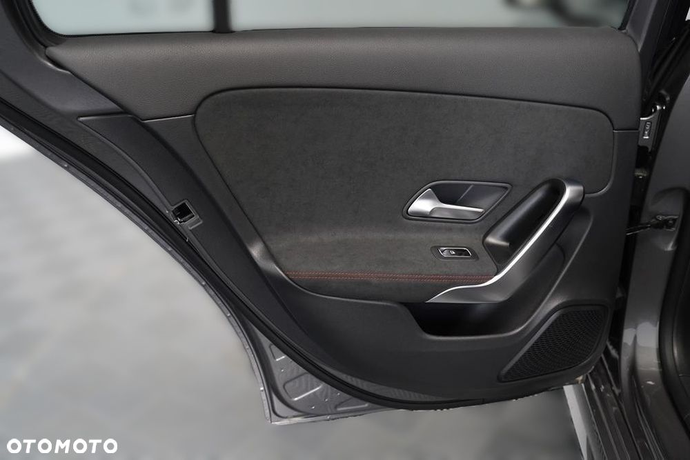 Mercedes-Benz Klasa A 200 AMG Line 7G-DCT - 9