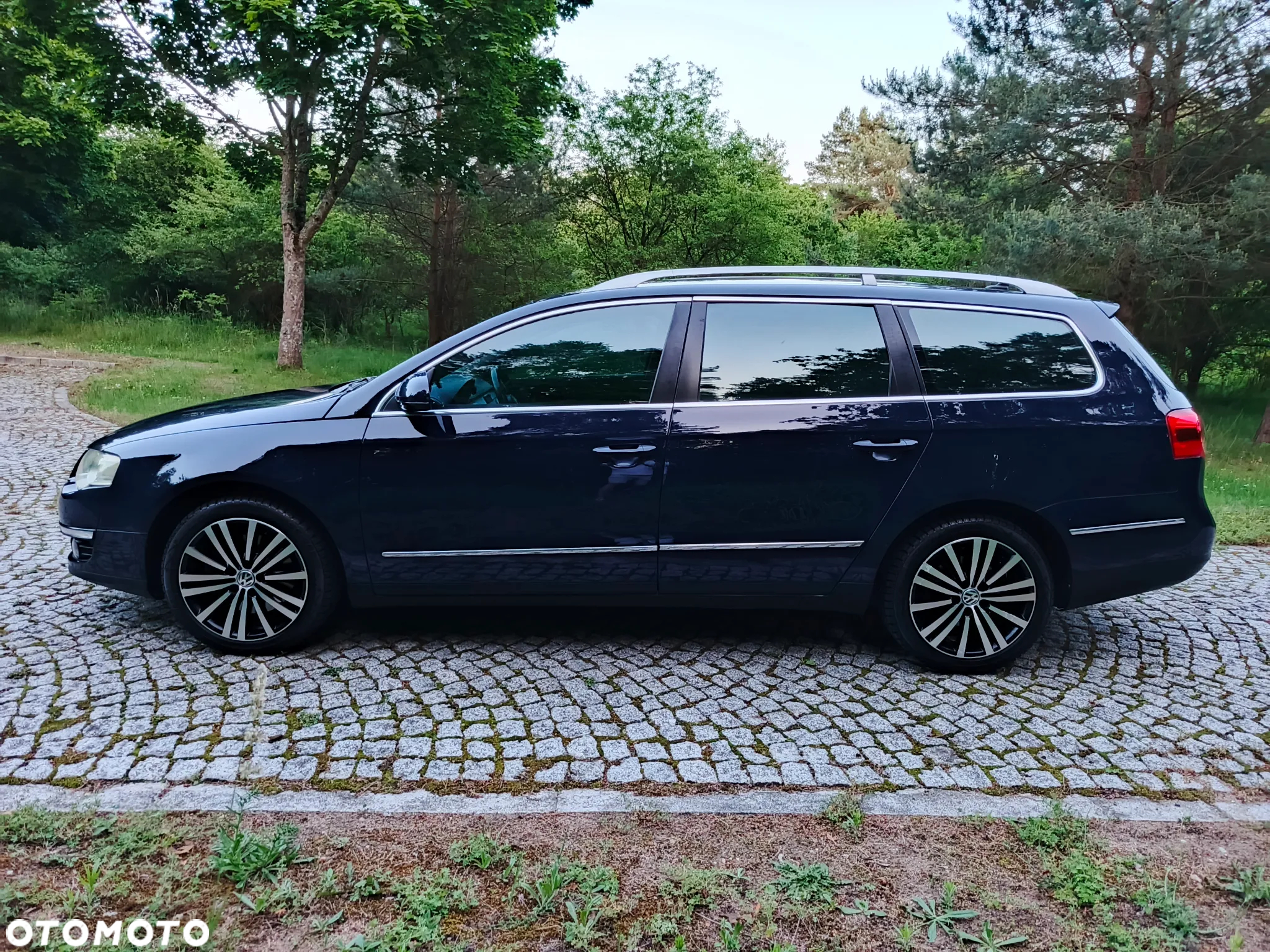 Volkswagen Passat 2.0 TDI DPF Highline - 25