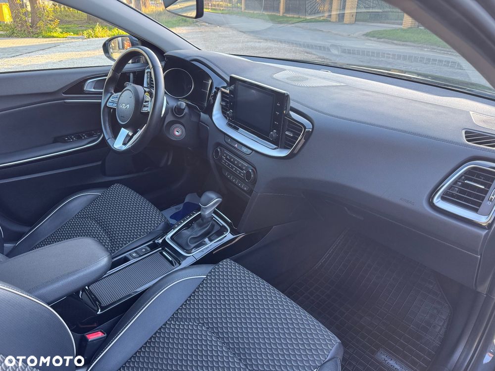 Kia Ceed - 26