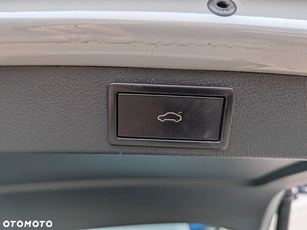 Skoda Octavia 2.0 TSI RS - 22