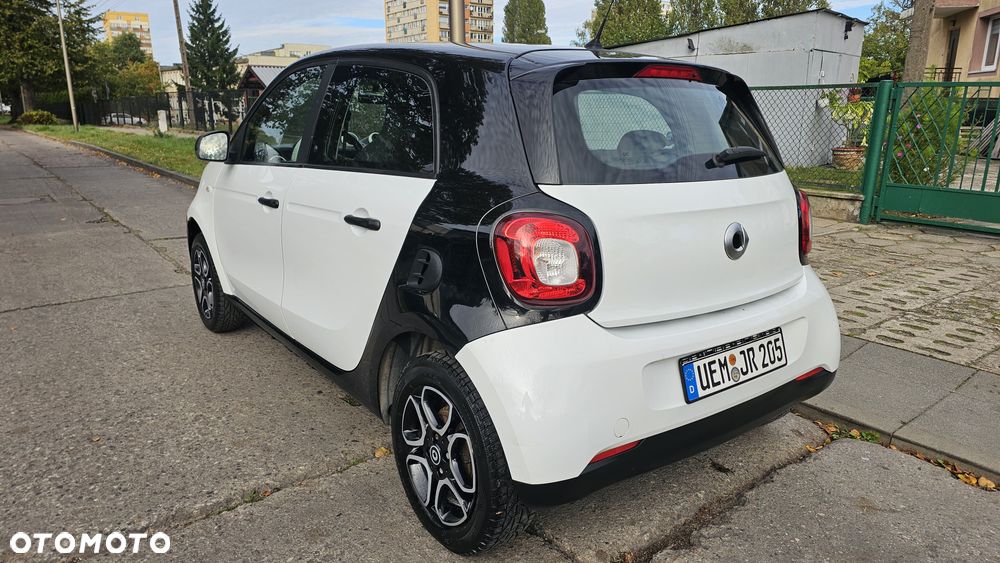 Smart Forfour 2015 photo 5