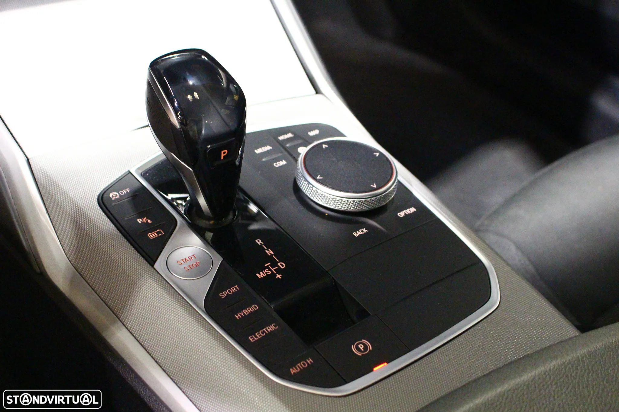 BMW 330 e Auto - 31