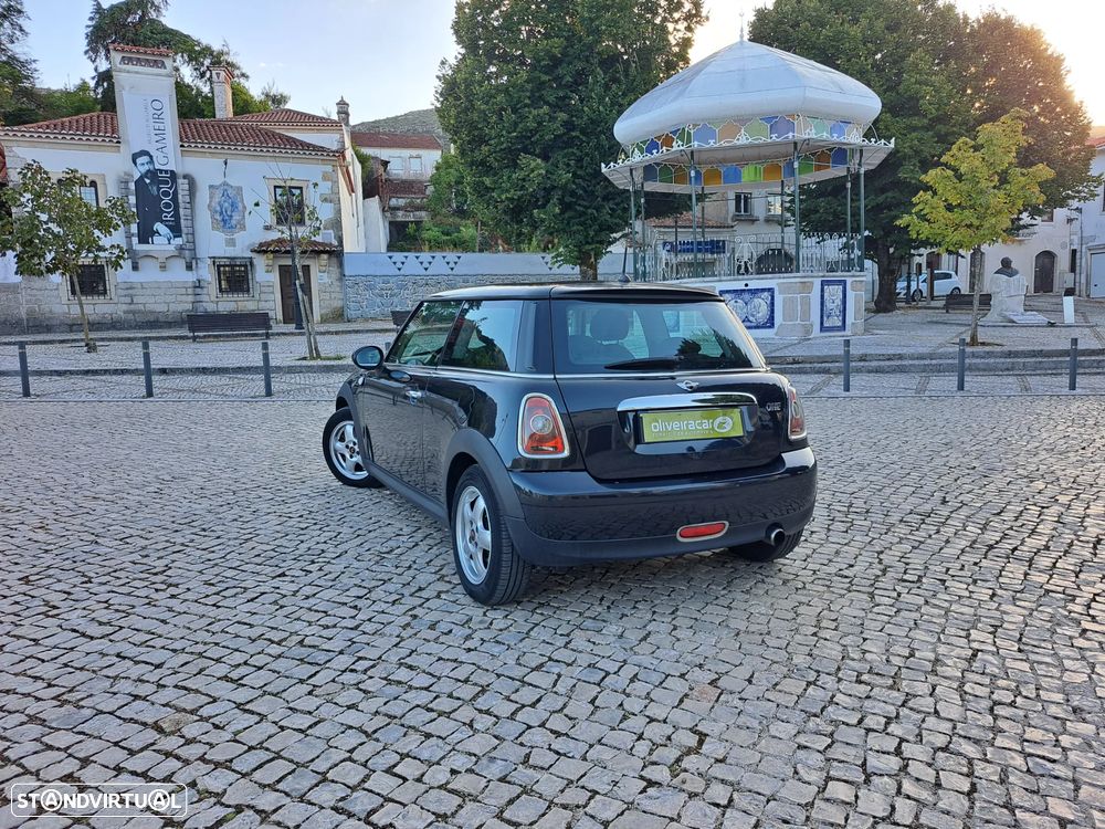 MINI 3 Portas One 1.4 - 23