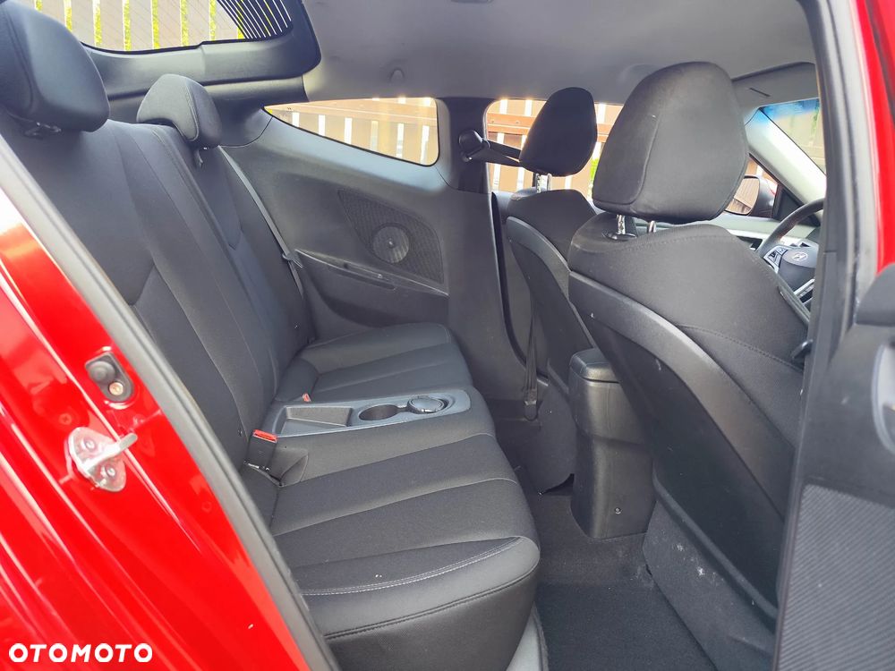 Hyundai Veloster 1.6 Style - 8