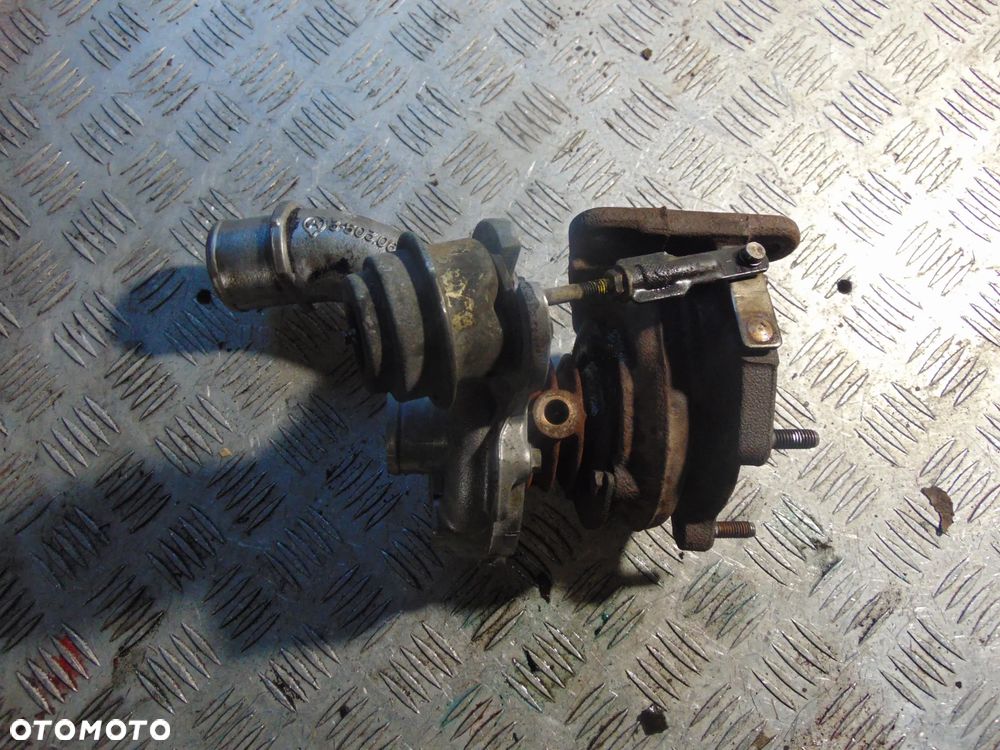Turbosprężarka opel vivaro trafick 1,9 dci
