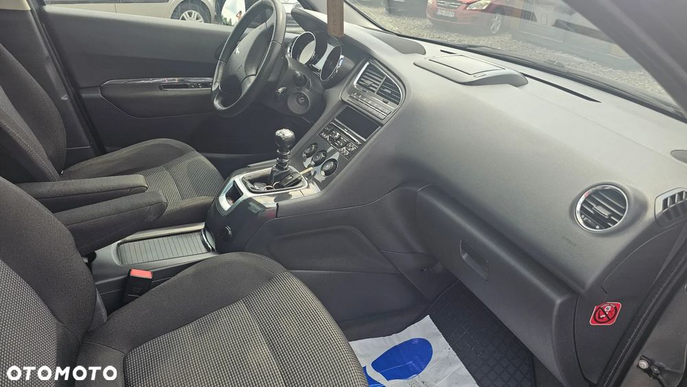 Peugeot 5008 2.0 HDi Business Line 7os - 17