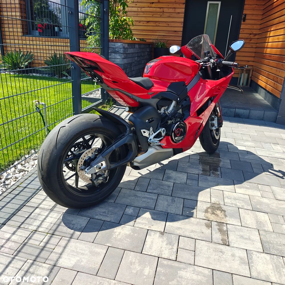 Ducati Panigale V4 - 2