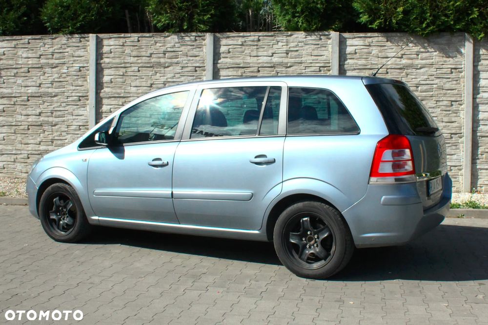 Opel Zafira - 4
