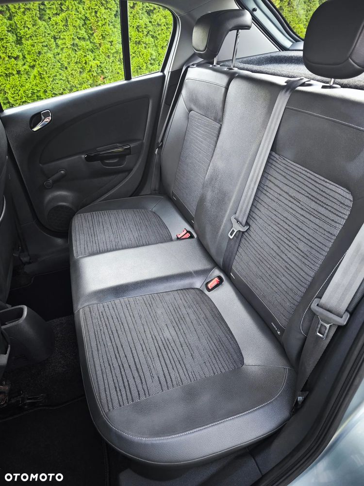 Opel Corsa 1.4 16V Cosmo - 18