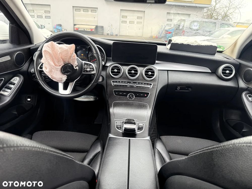 Mercedes-Benz Klasa C 220 d 4Matic 9G-TRONIC Avantgarde - 12