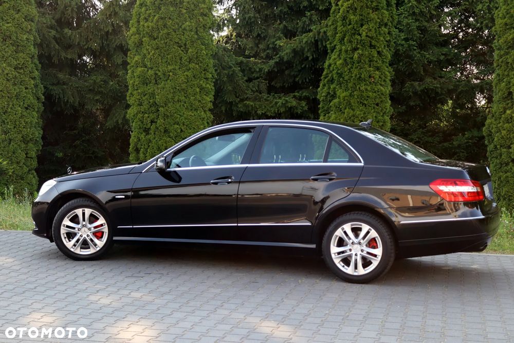 Mercedes-Benz Klasa E 200 CGI BlueEffICIENCY Avantgarde - 8