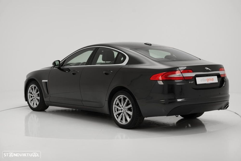 Jaguar XF - 4