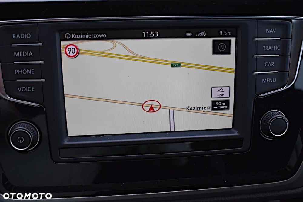 Volkswagen Touran 1.6 TDI BMT Comfortline - 18