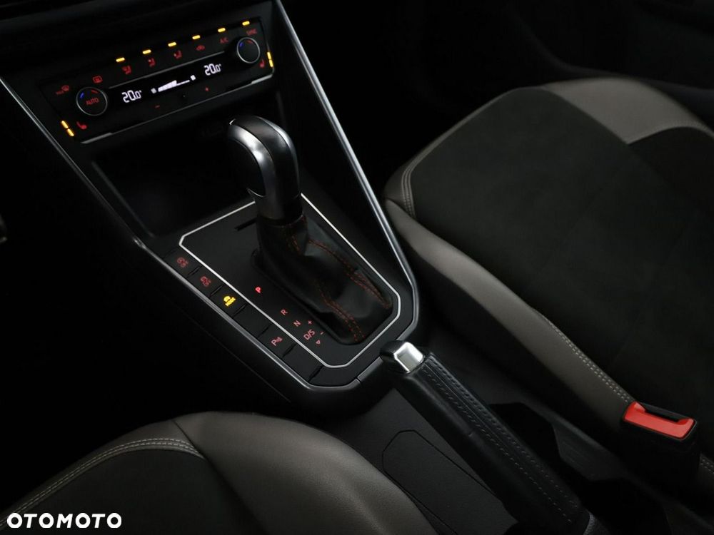 Volkswagen Polo 2.0 TSI GTI DSG - 29