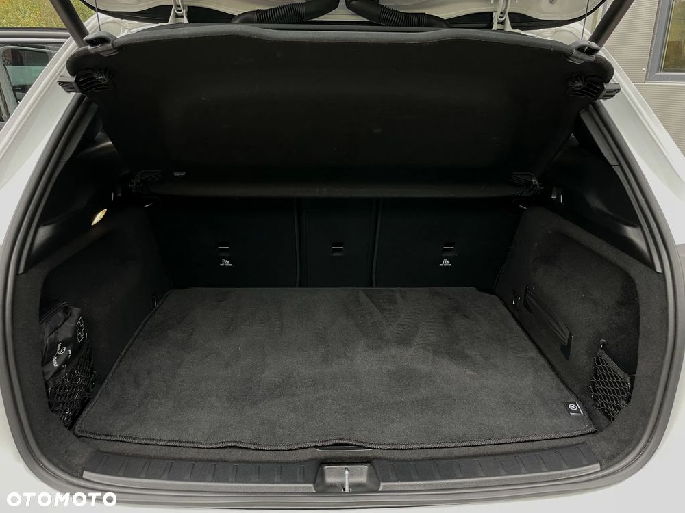 Mercedes-Benz GLA 250 AMG Line - 39