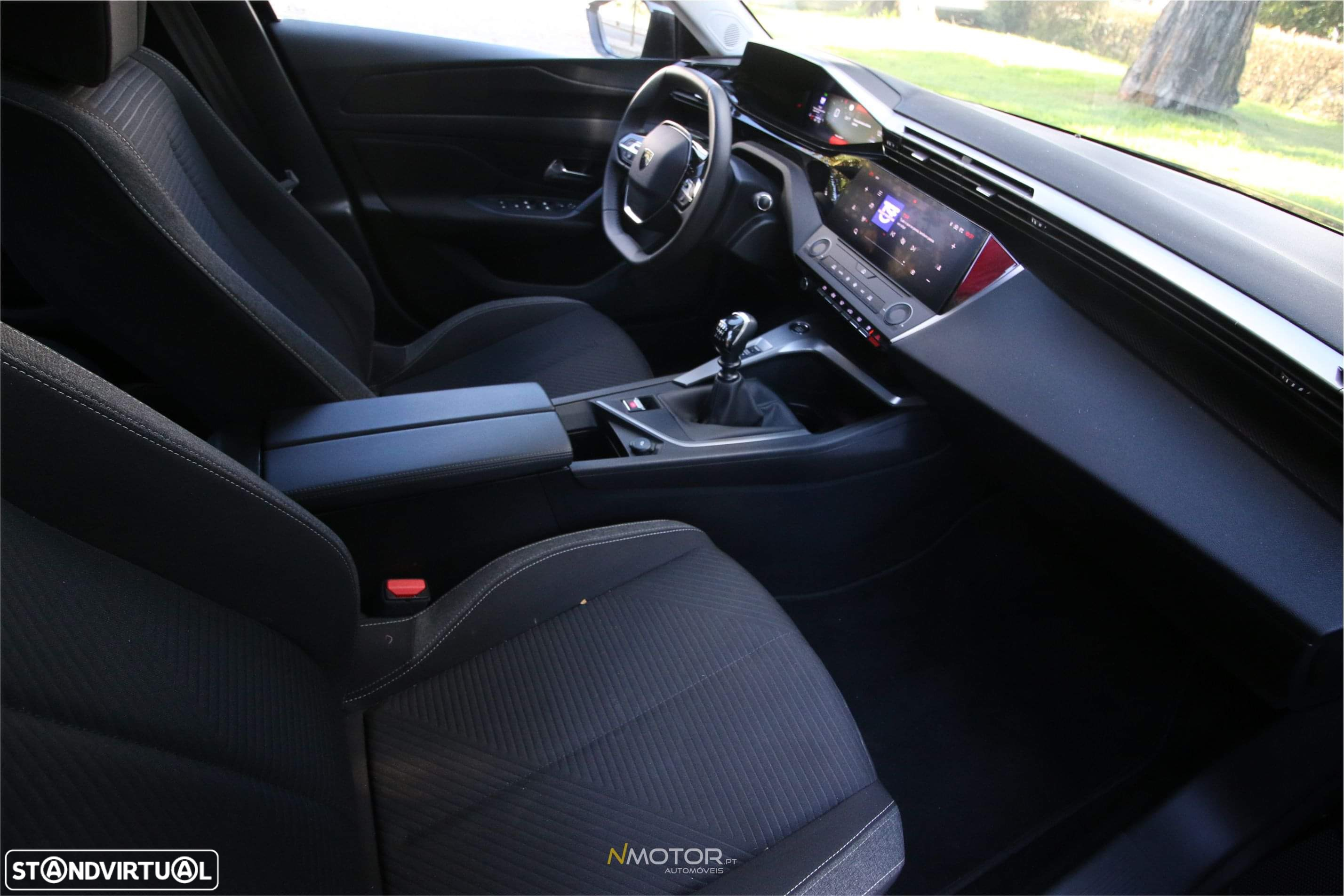 Peugeot 308 1.2 PureTech Active J17 - 12