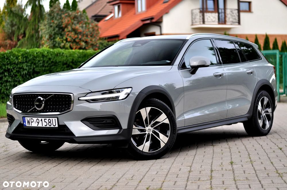 Volvo V60 Cross Country B4 D AWD Geartronic Pro - 4