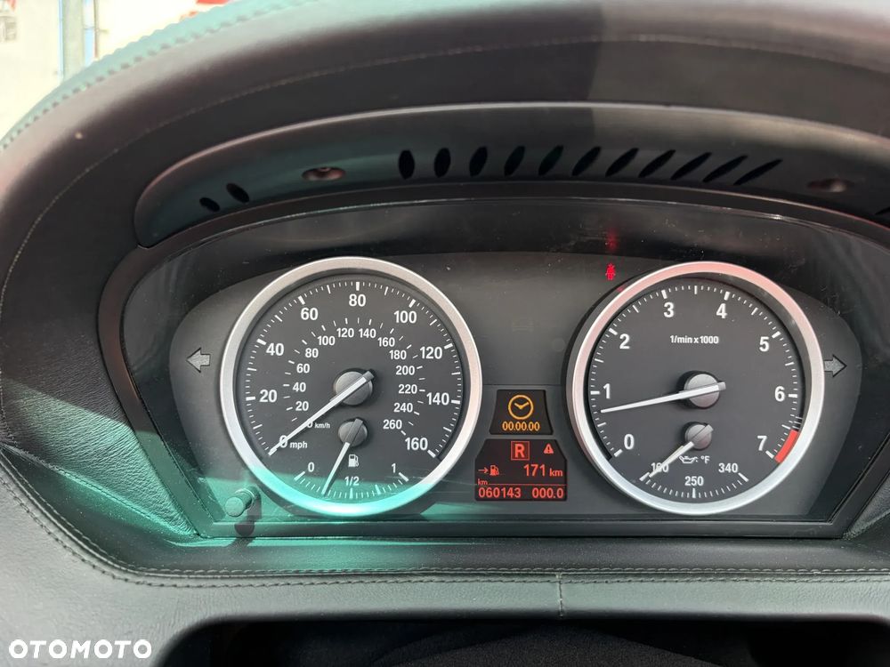 BMW Seria 6 650 i - 26