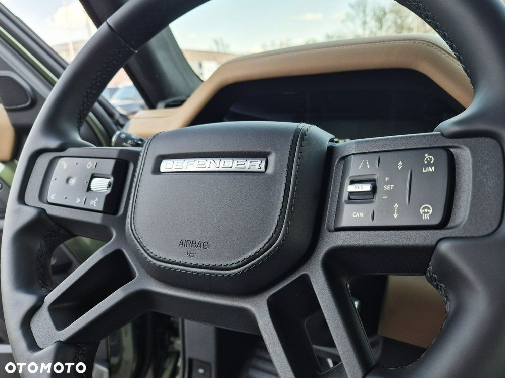 Land Rover Defender 110 D350 X - 31
