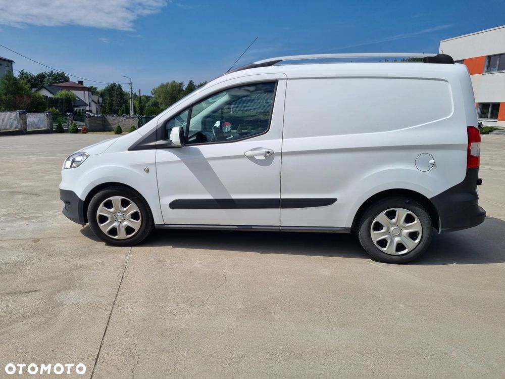 Ford Transit Courier - 4