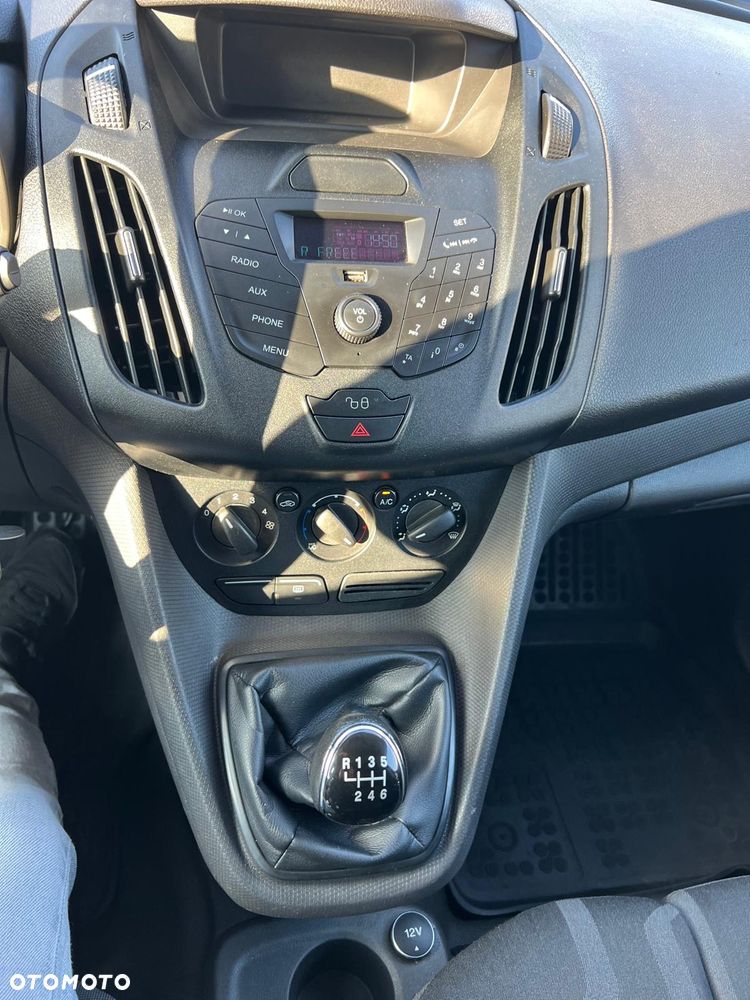 Ford Transit Connect - 11