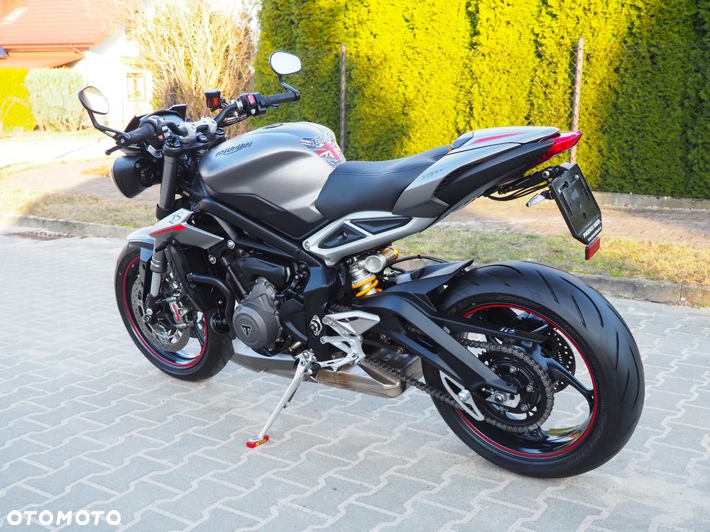 Triumph Street Triple - 9