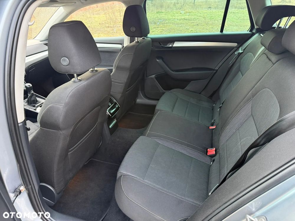 Skoda Superb 1.6 TDI Style - 8