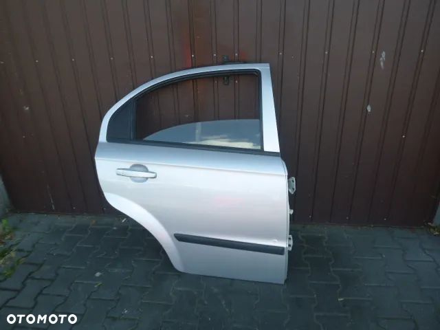 DRZWI PRAWY TYŁ PRAWE TYLNE CHEVROLET AVEO II T250 KOMPLETNE 05-