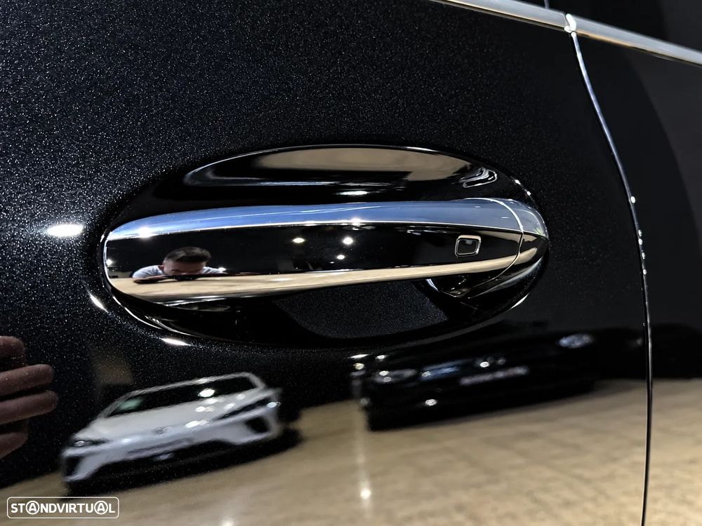 Mercedes-Benz EQA 300 4Matic AMG Line - 16
