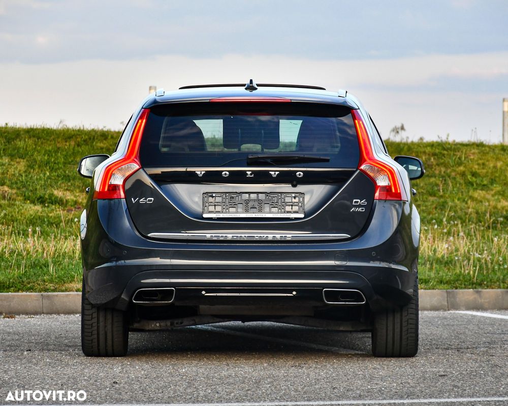 Volvo V60 D6 Plug-In-Hybrid AWD Geartronic Summum - 10