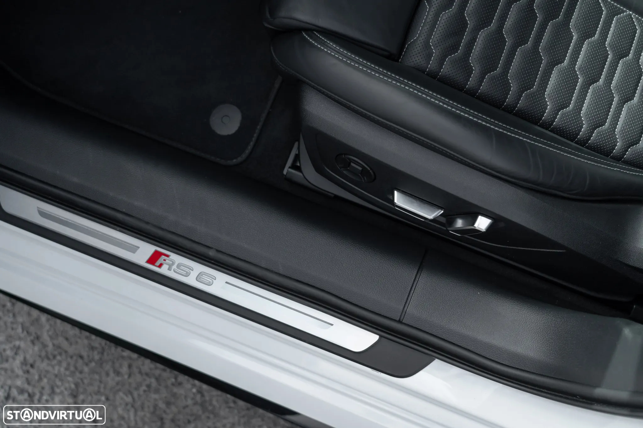 Audi RS6 Avant 4.0 TFSI quattro Tiptronic - 18