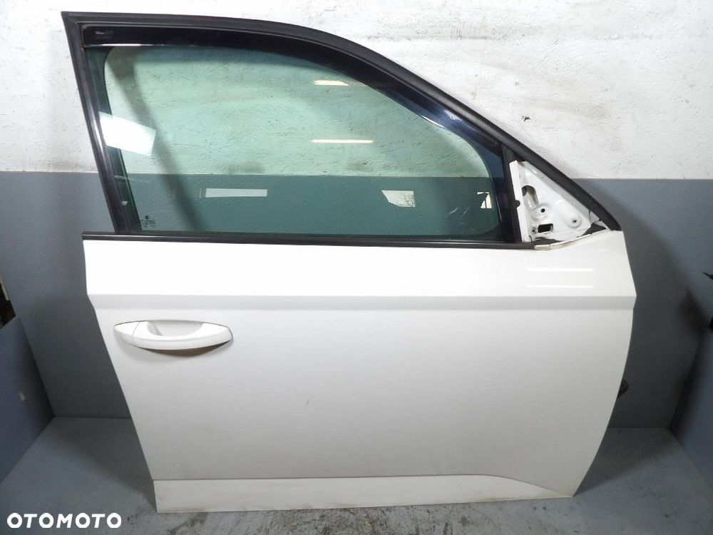 SKODA FABIA III 3 DRZWI PRZÓD PRAWE  LF9E