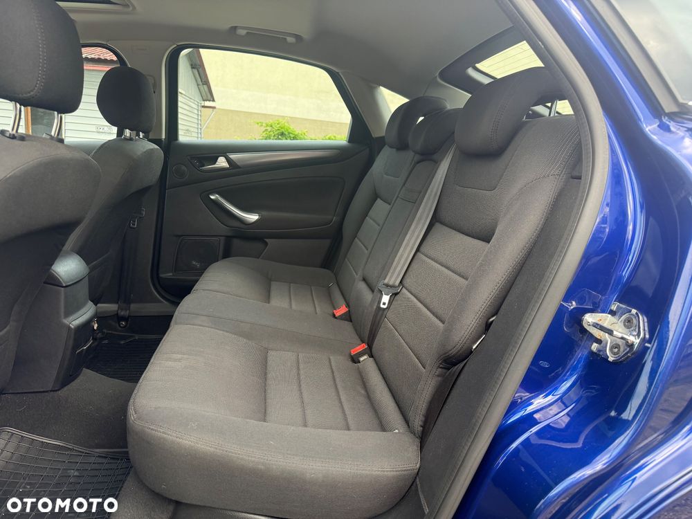 Ford Mondeo - 10