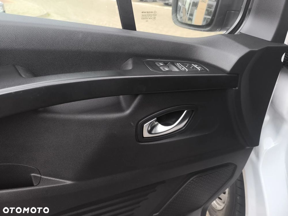 Renault trafic - 10