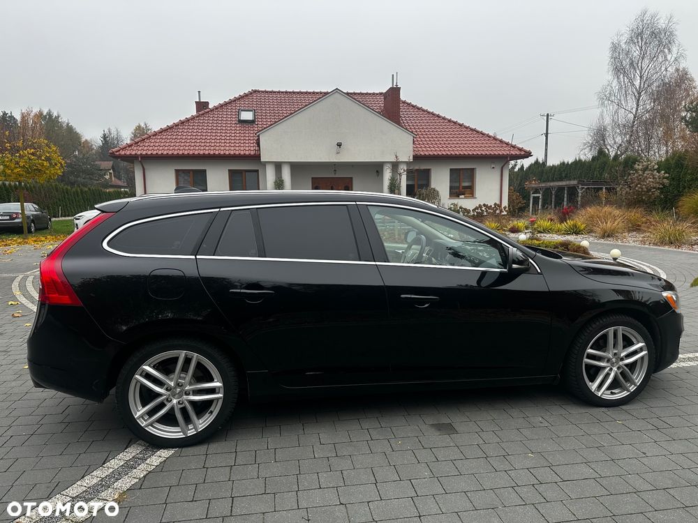 Volvo V60 T5 Drive-E Momentum - 9
