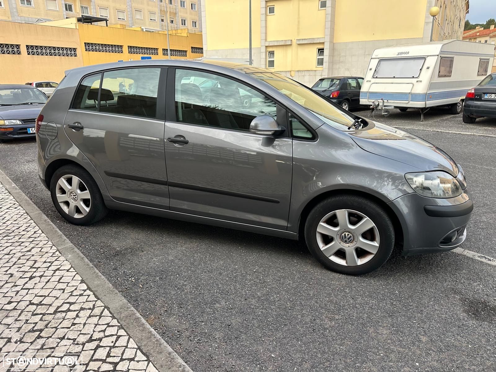 VW Golf Plus 1.9 TDi Confortline - 1