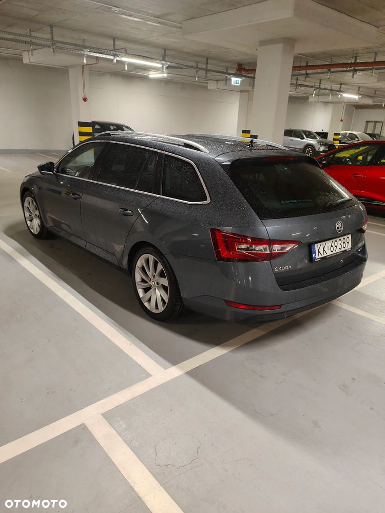 Skoda Superb 2.0 TDI 4x4 Ambition DSG - 2