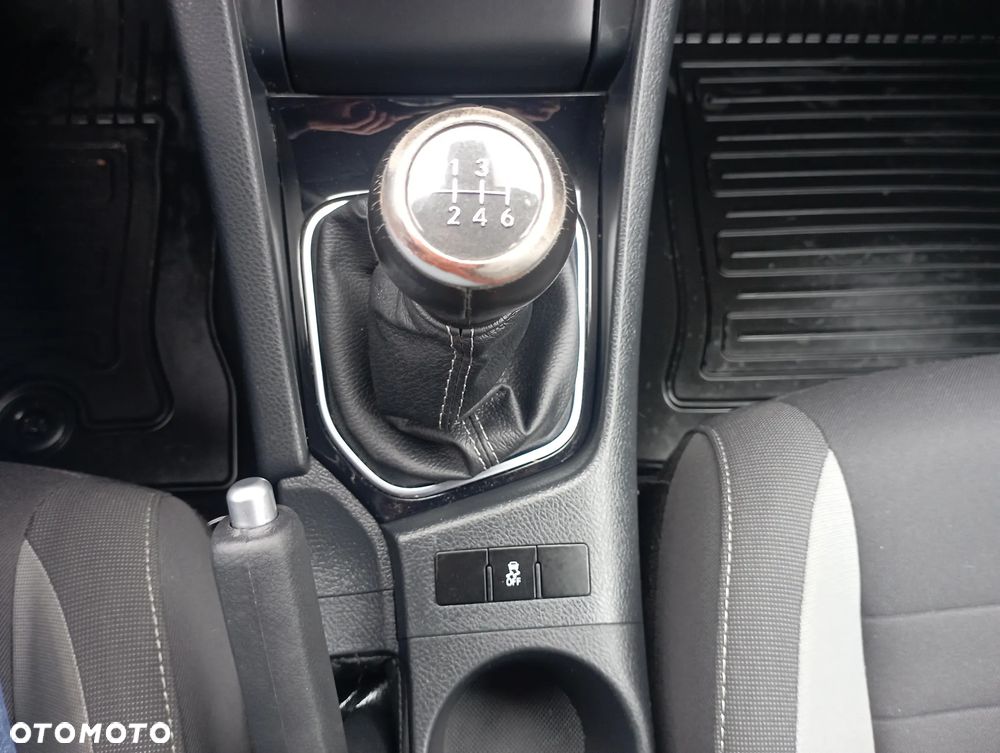 Toyota Auris 1.6 Premium - 19