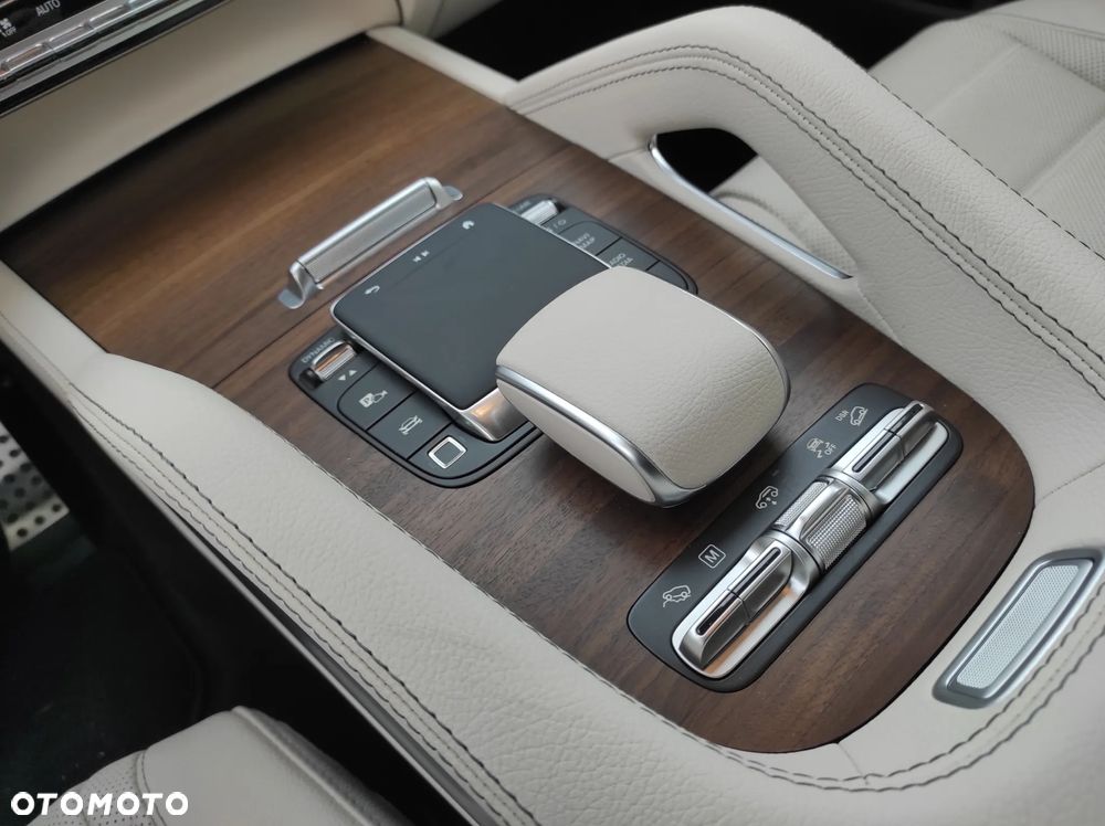 Mercedes-Benz GLS - 4