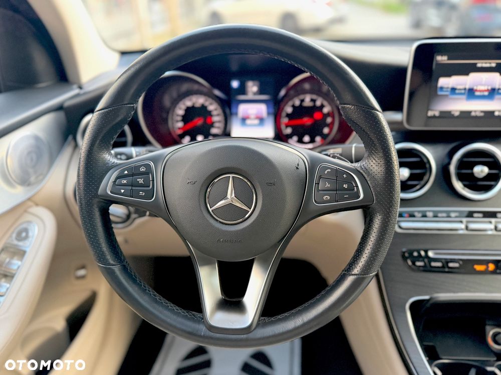 Mercedes-Benz GLC - 32