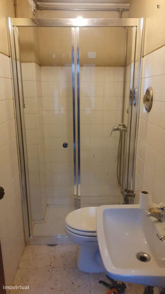 Quarto - localizado em Guimaraes - Grande imagem: 2/14