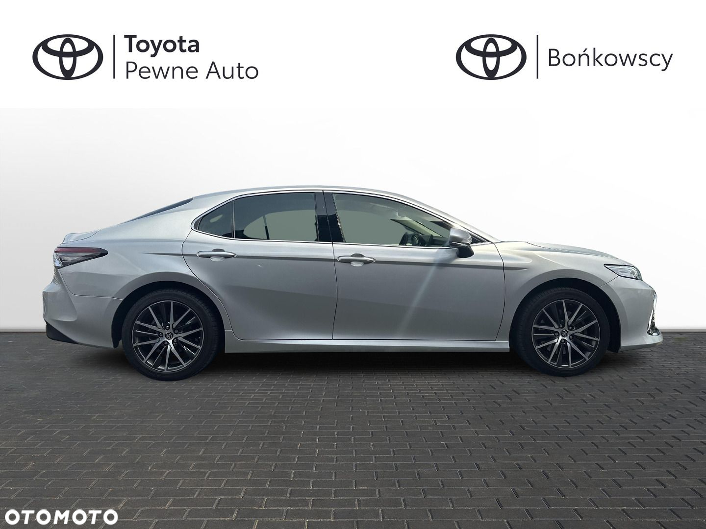 Toyota Camry - 11